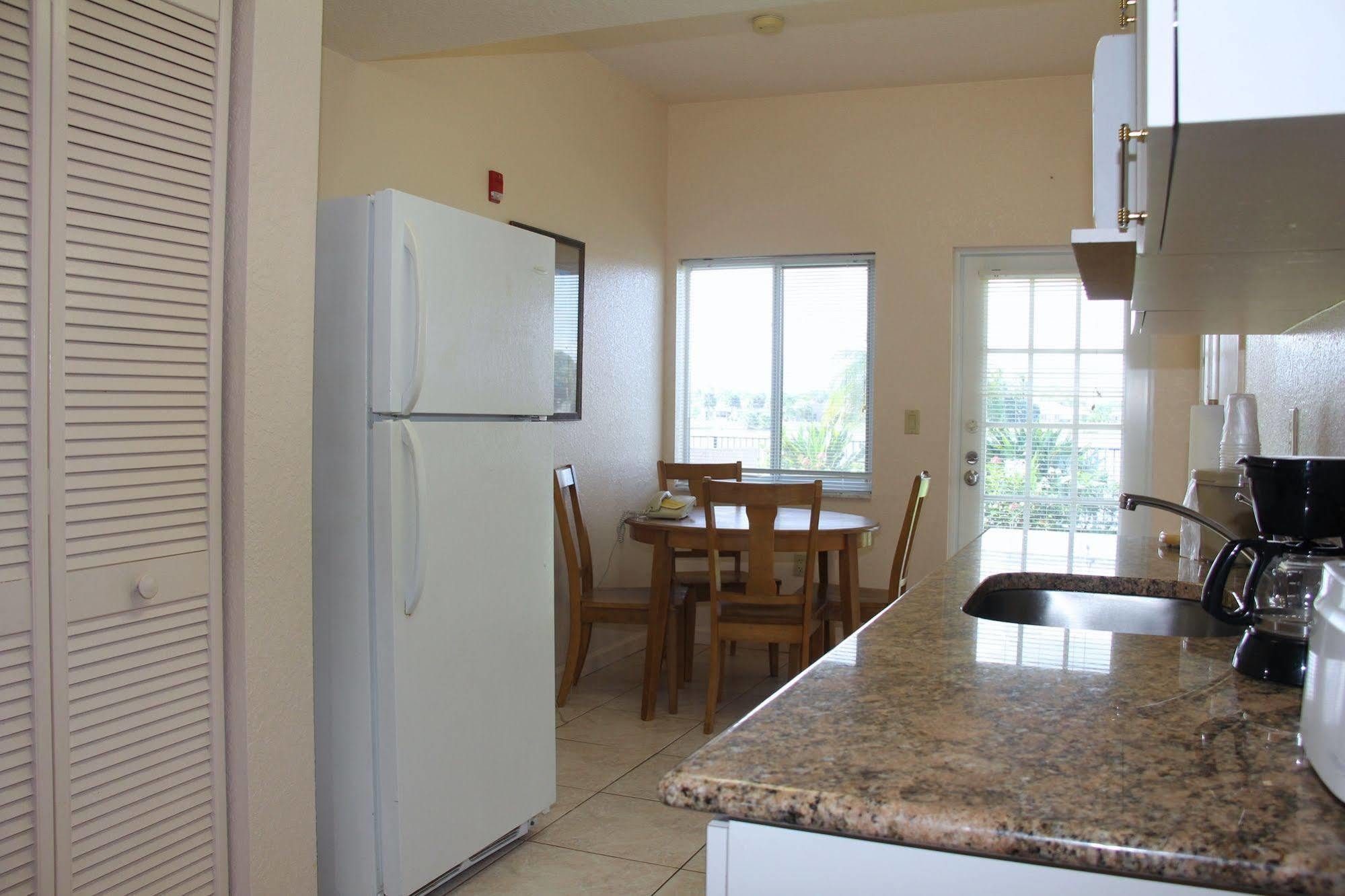Royal Inn Hotel Loxahatchee 外观 照片